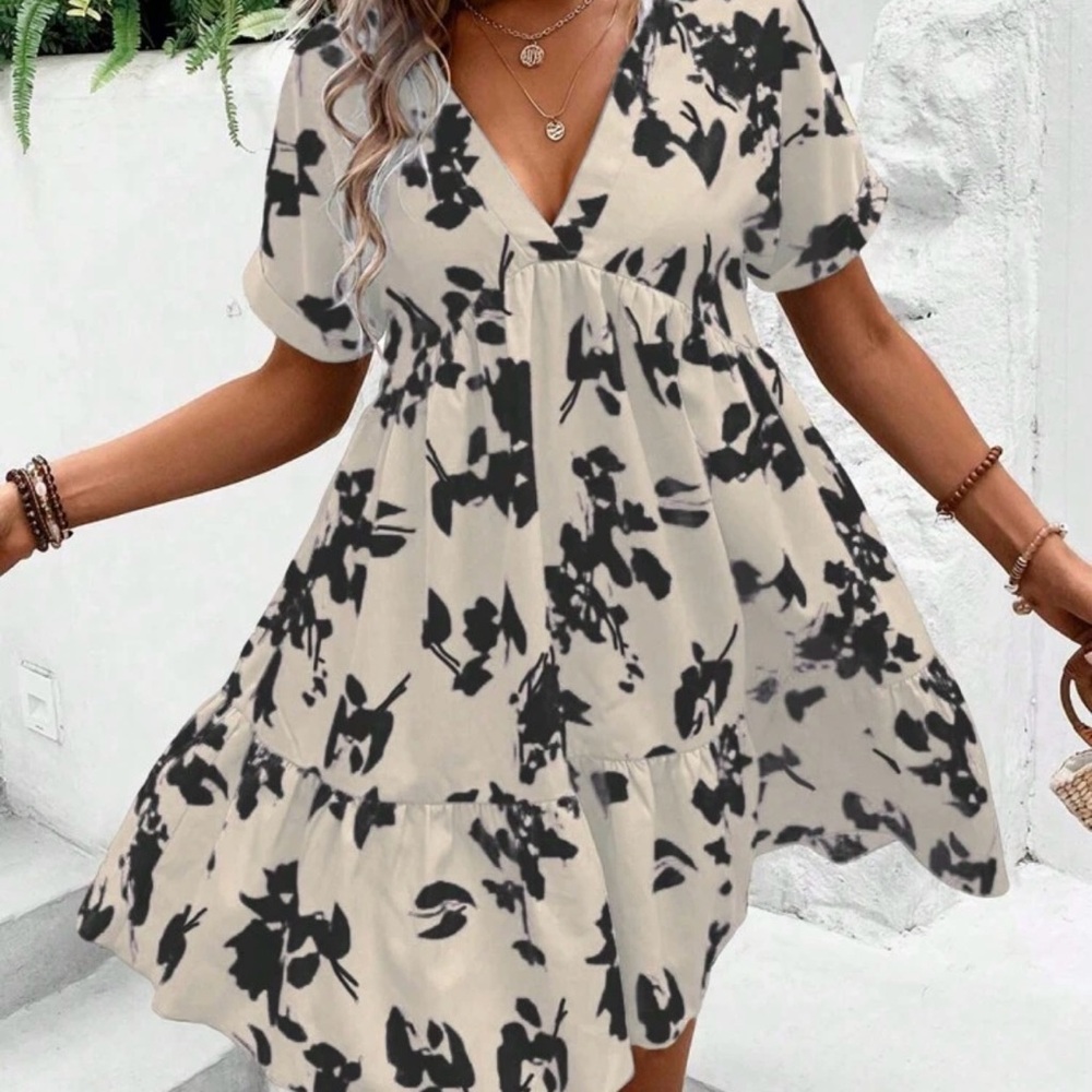SHEIN Flower Short Sleeve Dress - Medium